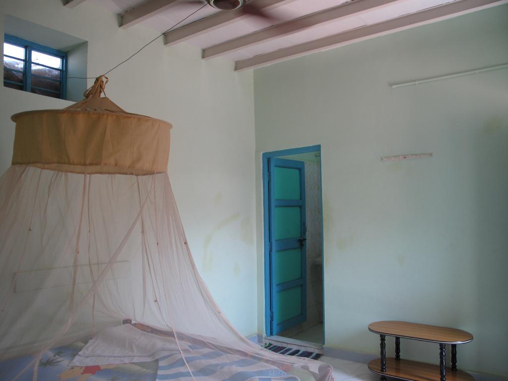 Om Shiva Guest House Hampi Exterior foto