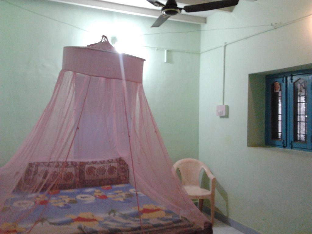 Om Shiva Guest House Hampi Exterior foto
