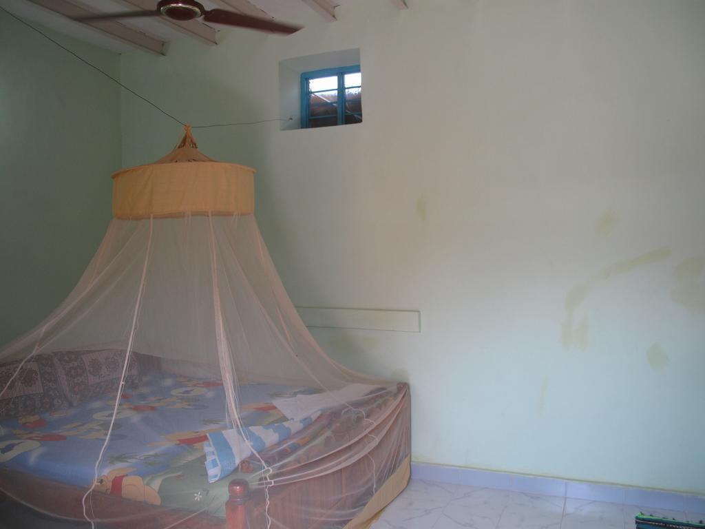 Om Shiva Guest House Hampi Exterior foto